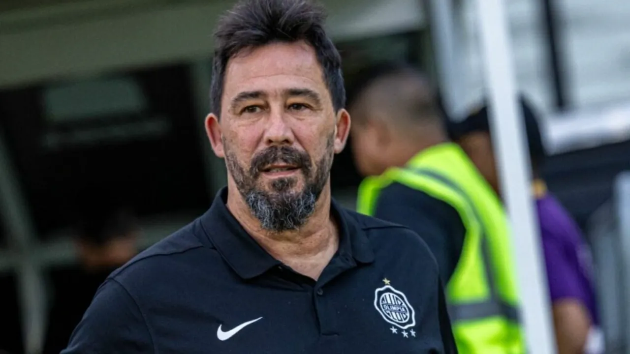 Pablo Sánchez perfila una renovada alineación de Olimpia para medir a Luqueño en Copa Paraguay