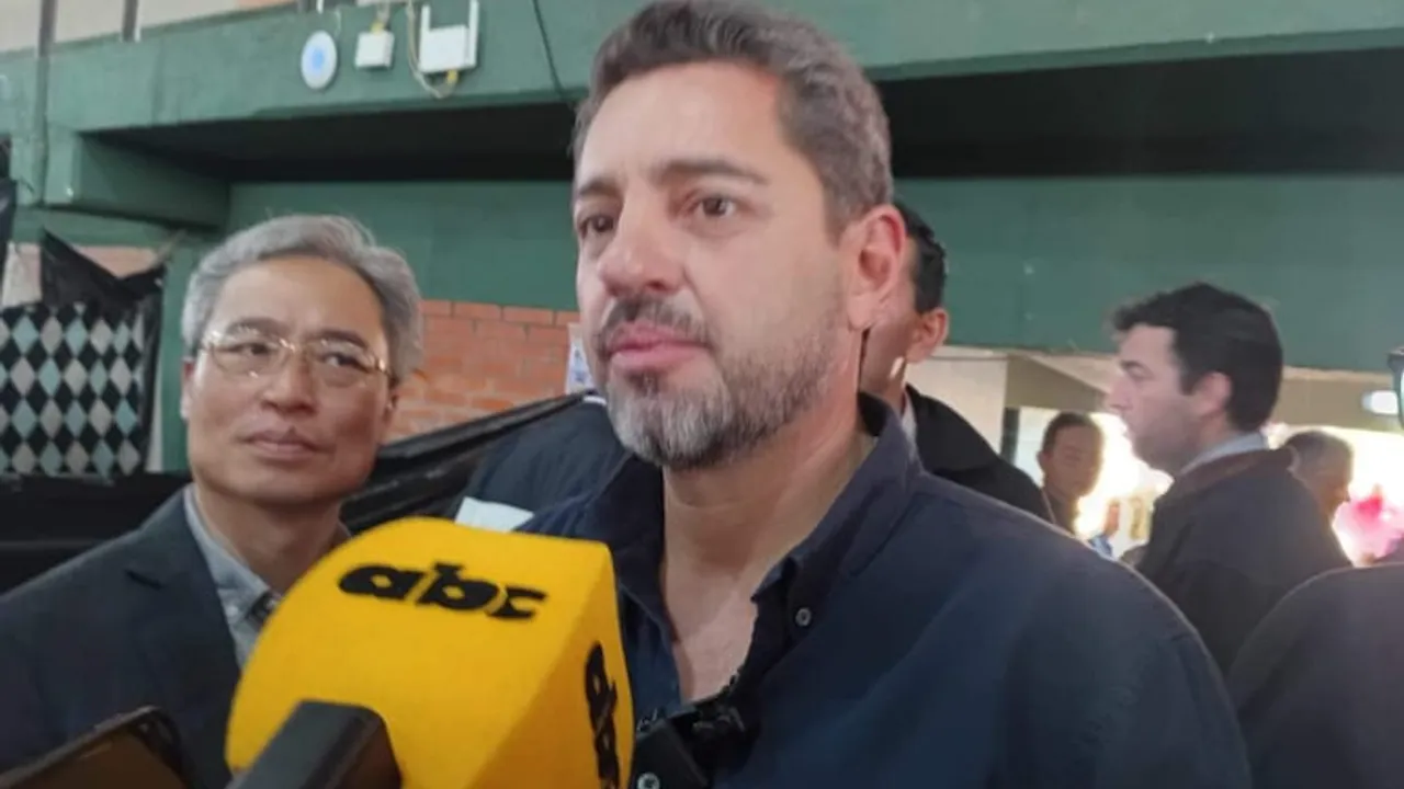 Pedro Alliana durante su visita a Ayolas
