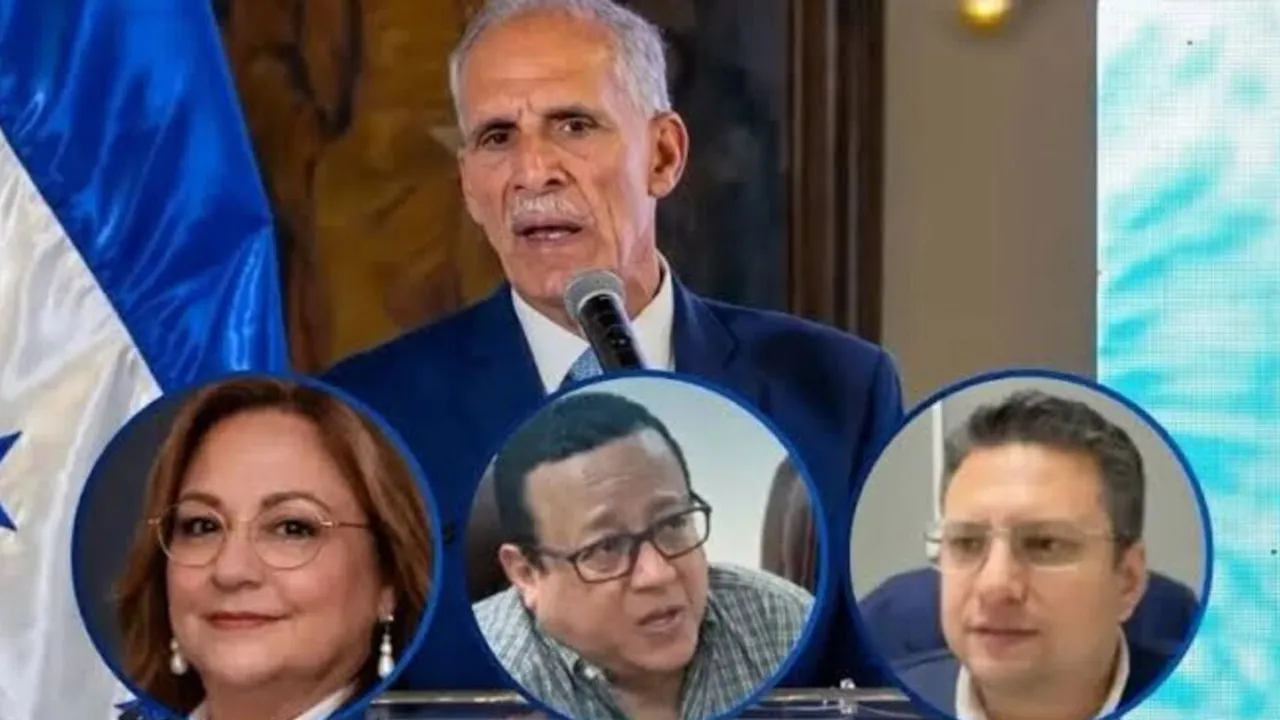 Hombre hablando ante un micrófono con imágenes circulares de otros tres funcionarios superpuestas.