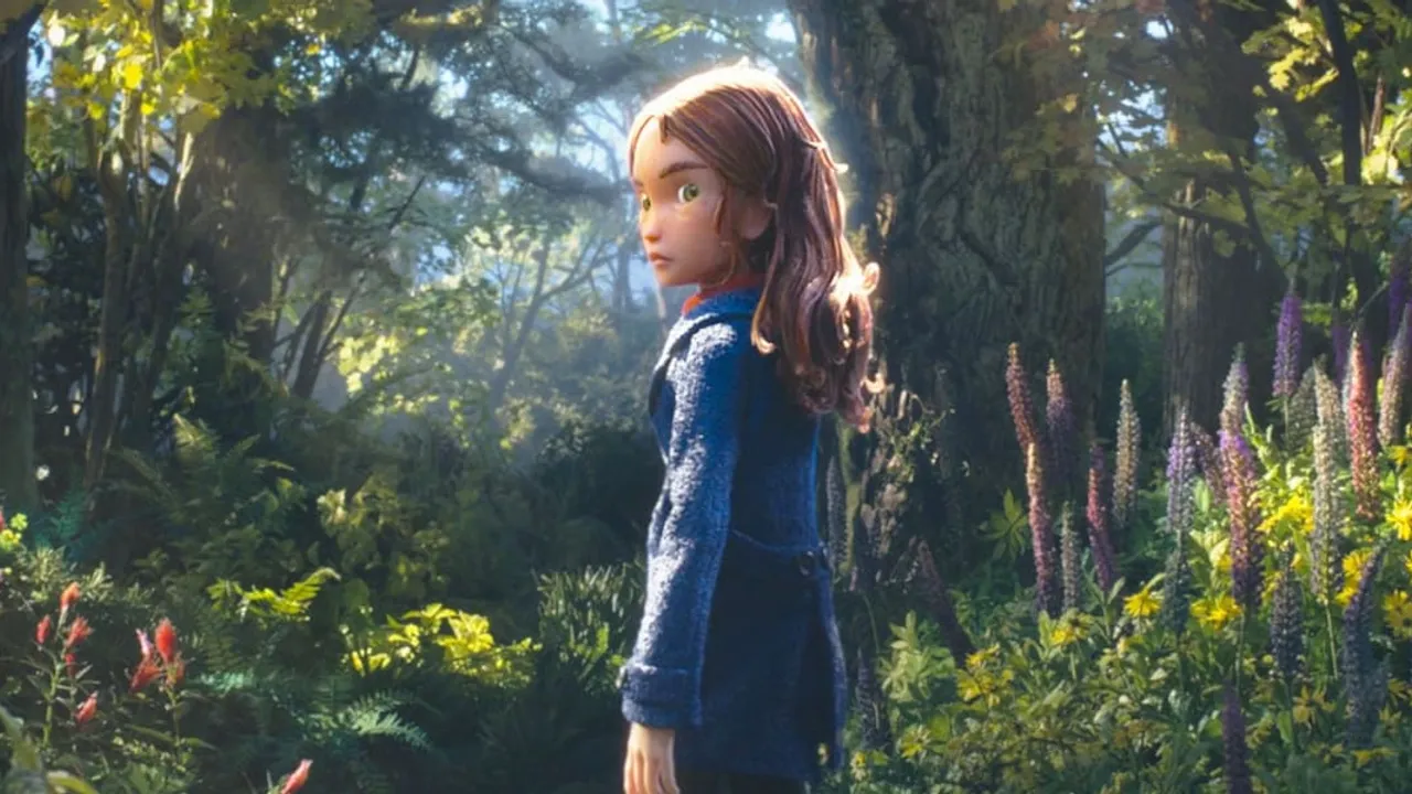 Figura animada de una niña de cabello castaño y abrigo azul de pie en medio de un frondoso bosque iluminado.